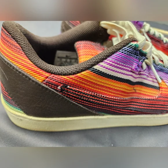 Size 11 - Nike Kobe 8 NSW Lifestyle LE Mexican Blanket Sneaker - Picture 9 of 10